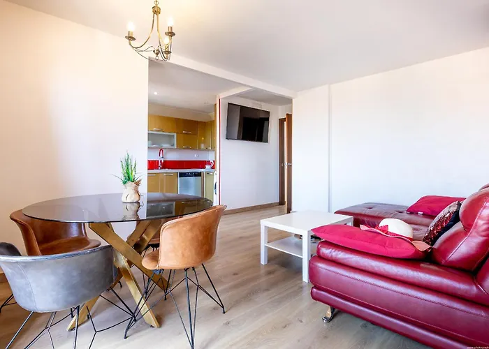 Sunset Mar - Family Friendly Apartment