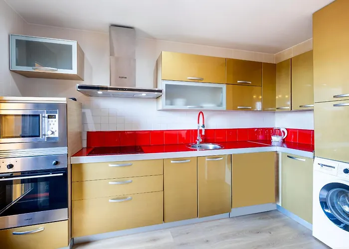 Sunset Mar - Family Friendly Apartment