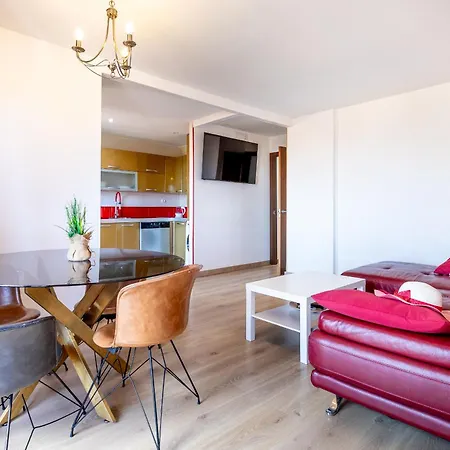 Sunset Mar - Family Friendly Apartment